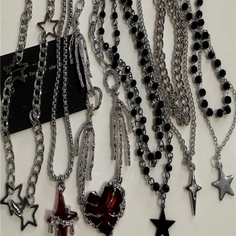 6pcs Punk Rock Y2K Star Alloy Necklace Set, Heart Pendant Ghost Claw Necklace, Unisex Gothic Vintage Costume Necklaces Jewelry Gift for Halloween Party