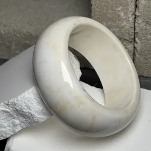 Quiet Luxury Bangle 6.5"