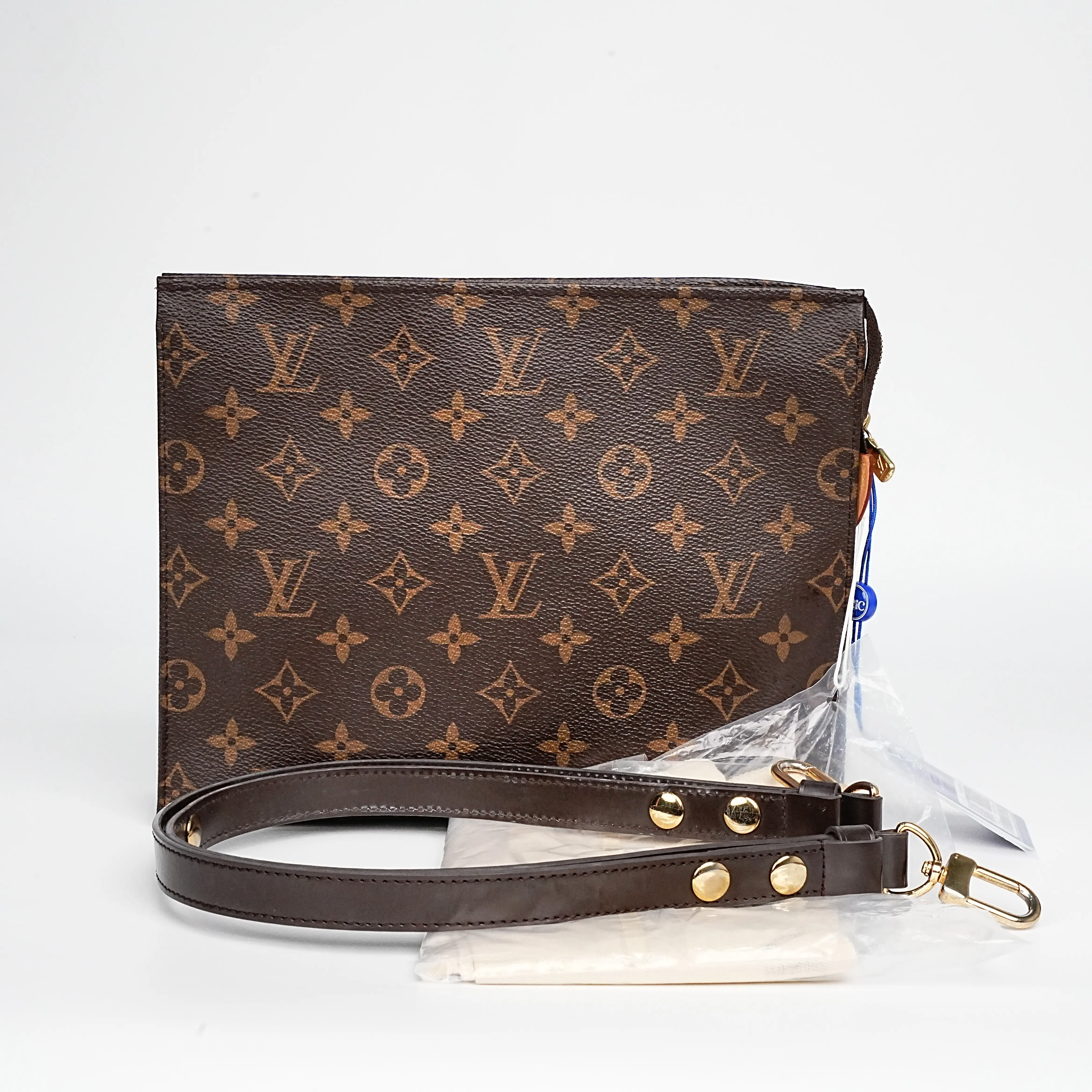 Pre-owned Louis Vuitton Toiletry Pouch 26 Monogram Canvas With After‑market Strap 24442115