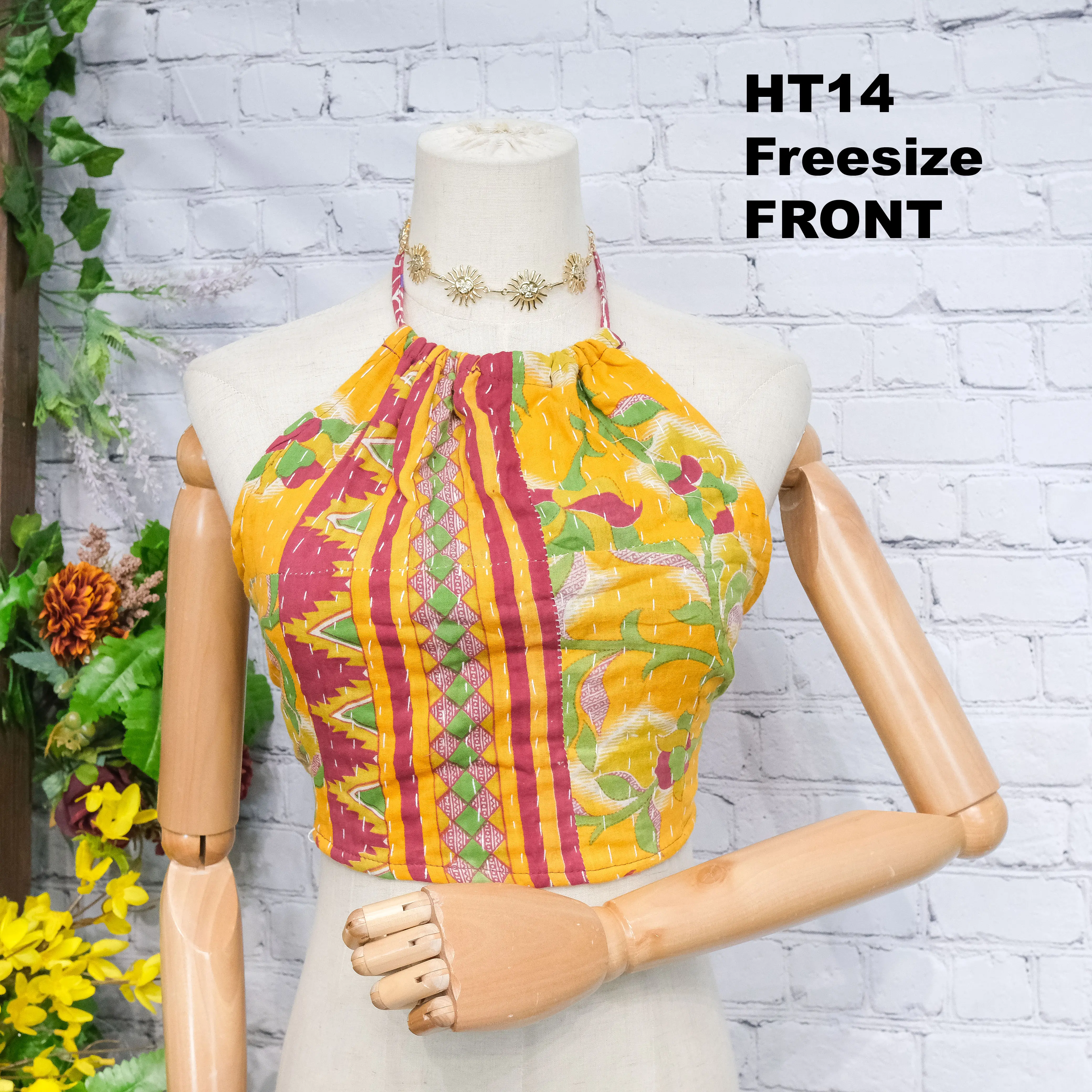 Kantha Halter Top,Vintage Bohemian Reversible Halter Top, Summer Hippie Crop Top, Bohemian Style, Boho Festival Upcycled Fashion, Backless Top