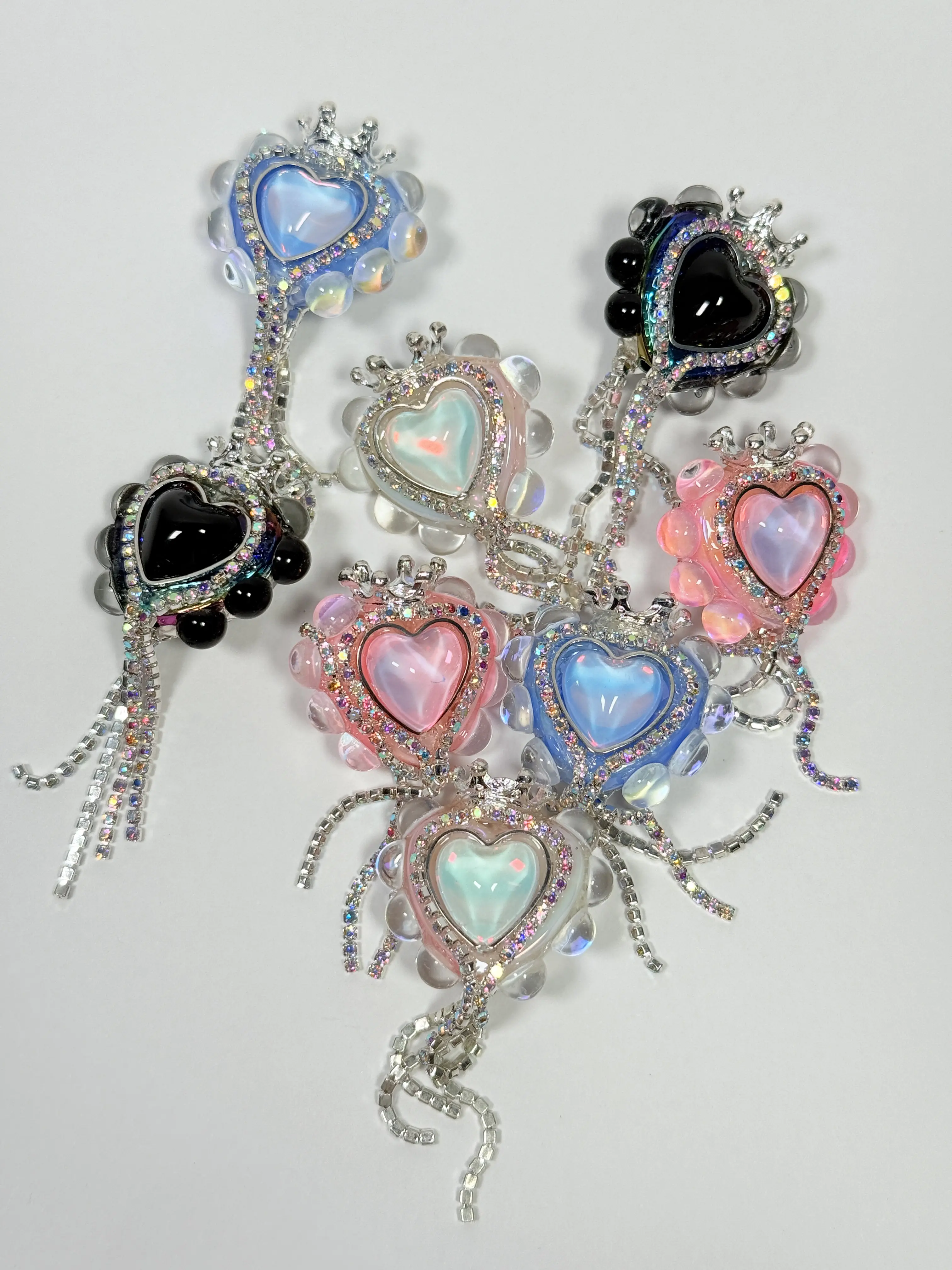(DIY) Sparkling Heart Crystal Pendant Rhinestones Beading DIY Material for Necklaces and Bracelets Adding Romantic and Shiny Touch DIY Diamond bead phone charm silicone pick charm bead pen sale
