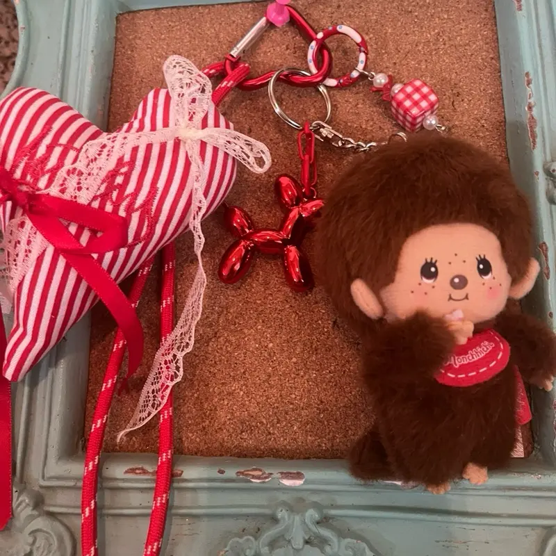 Whimsical Monkey-and-Heart Design Lightweight Bag Charm, Playful Purse Accessory, Ideal Gift Ideas for Luggage & Bag Decoration, Decorative