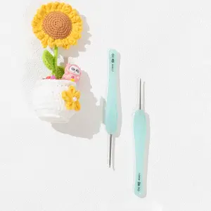 Gold Lark Crochet Hook Resin Jade-Like with Standard Stainless Steel Needle, Handcrafted Knitting Tool for Yarn and Sweater Making
