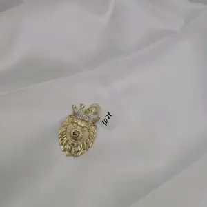 Dije de Estilo León 208 Gold Plated Unisex Pendiente Elegante y Duradero