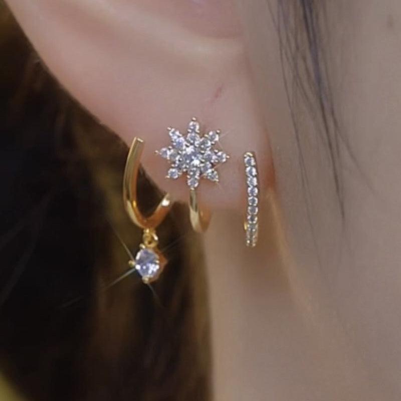 Sparkling Claw Earrings for Women - Gold Color Starburst Motif with Cubic Zirconia - Secure & Comfortable Fit - Versatile Fashion Piece for Day to Night Wear Sparkling Claw Earrings for Women - Gold Color Starburst Motif with Cubic Zirconia - Secure & Comfortable Fit - Versatile Fashion Piece for Day to Night Wear