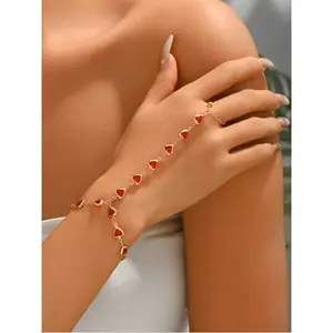 1 piece French vintage red heart ring and bracelet set, gold-plated heart-shaped connecting bracelet, elegant, exquisite, simple, and multifunctional women's jewelry