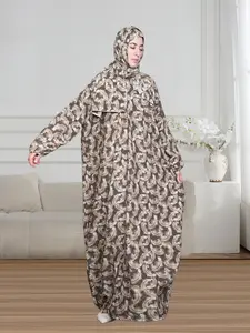 Women's Ditsy Floral Print Contrast Lace Prayer Dress with Integrated Hijab, Elegant Batwing Sleeve Kaftan for Daily Wear, Ladies Islamic Clothing for All Seasons