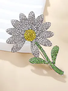 Elegant Daisy Pin Brooch, Bouquet Daisy Pin, Sunflower Flower Lapel Pin, Fashionable Clothing Accessory for Women, Stylish Floral Badge