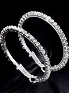 A pair of stylish and atmospheric single row zircon circle earrings are suitable for daily wear, vacation dates, and other occasions, and are also a surprising and exquisite small gift