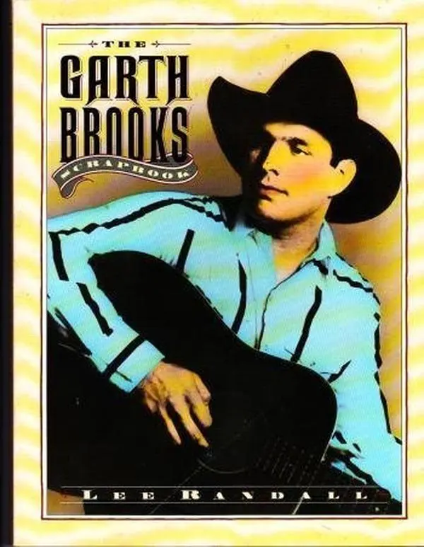 USED-The Garth Brooks Scrapbook by Lee Randall (Paperback)