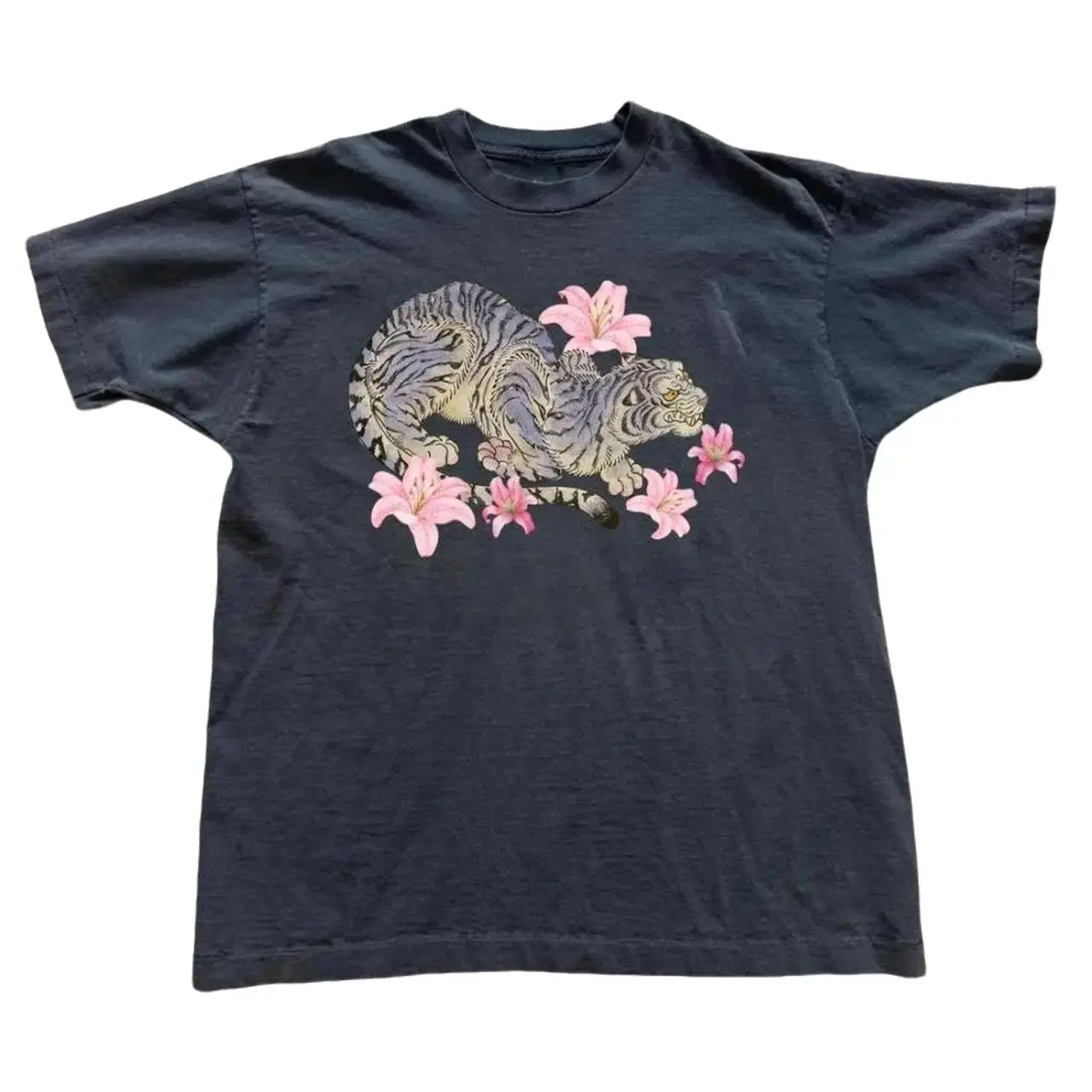 Gildan Men's and Women's T-shirt, tiger graphic tee with pink flowers, Animal Tee, Unisex T-shirt, Gift T-shirt, Y2k Unisex Graphic Tees Gothic Grunge Emo Scene Amity Affliction Style Clothes Menswear Womenswear Streetwear