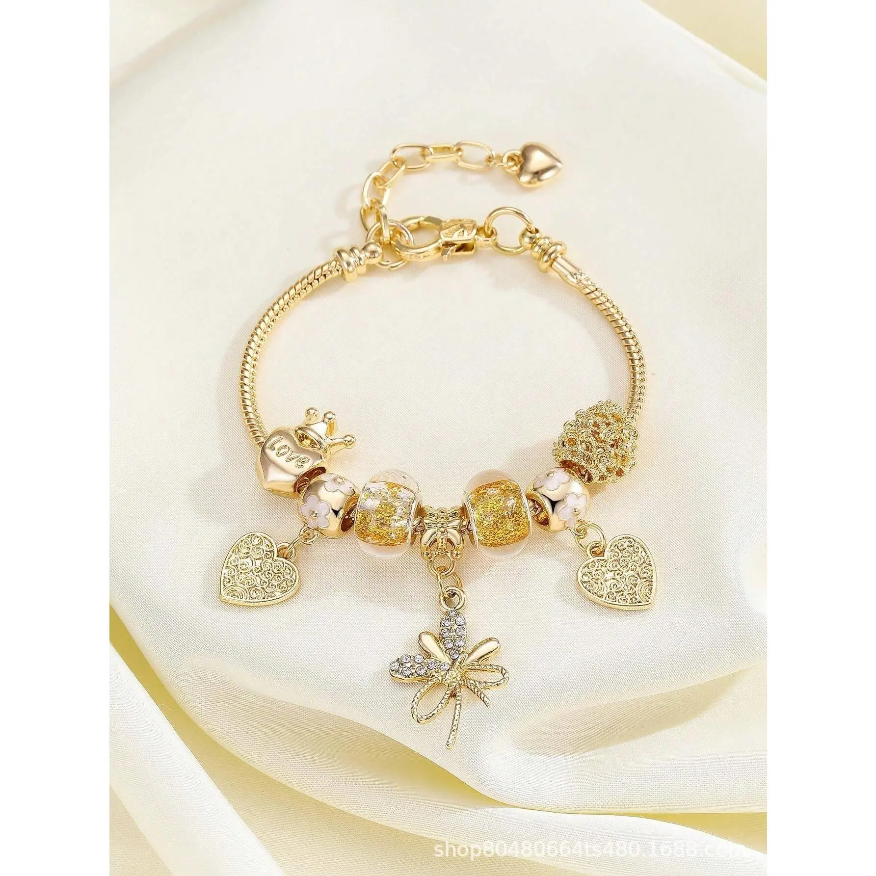 120 # Golden Bow Pendant YCB631