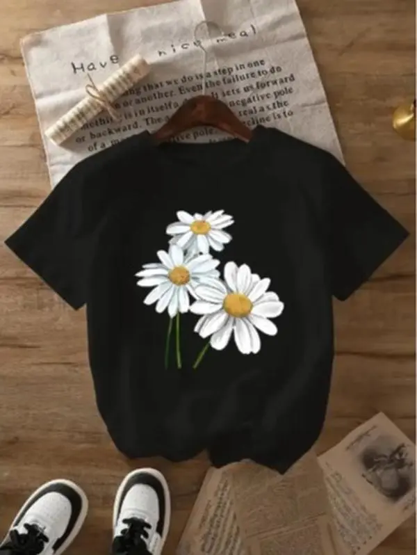 Women's Charming Daisies Aesthetic Graphic Crew Neck Top, Everyday Style Tee for Girl Hangouts, Summer Casual Wear