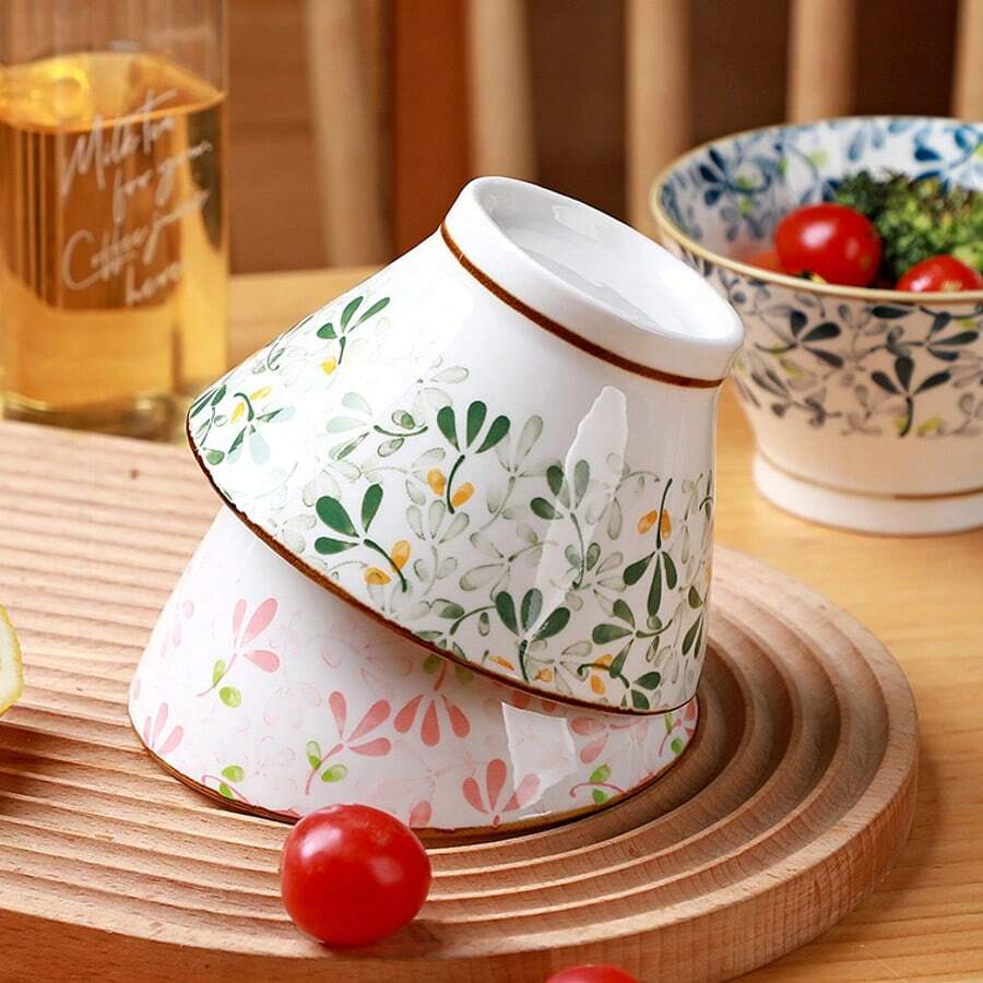 Four-piece ceramic floral dinnerware set, Japanese-style kitchen bowls, decorative bowls for living room and kitchen, four-color dinnerware set, suitable for microwave, oven, refrigerator, and dishwasher(Spoon not included)