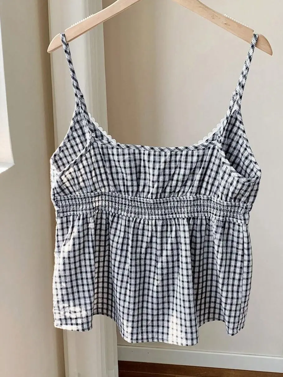 Women's Plaid Cami Top, Flared Hem Button Front Tank, Woven Sleeveless Blouse for Summer Casual Wear, Picnic, Vacation, Country Style, Everyday Outfit