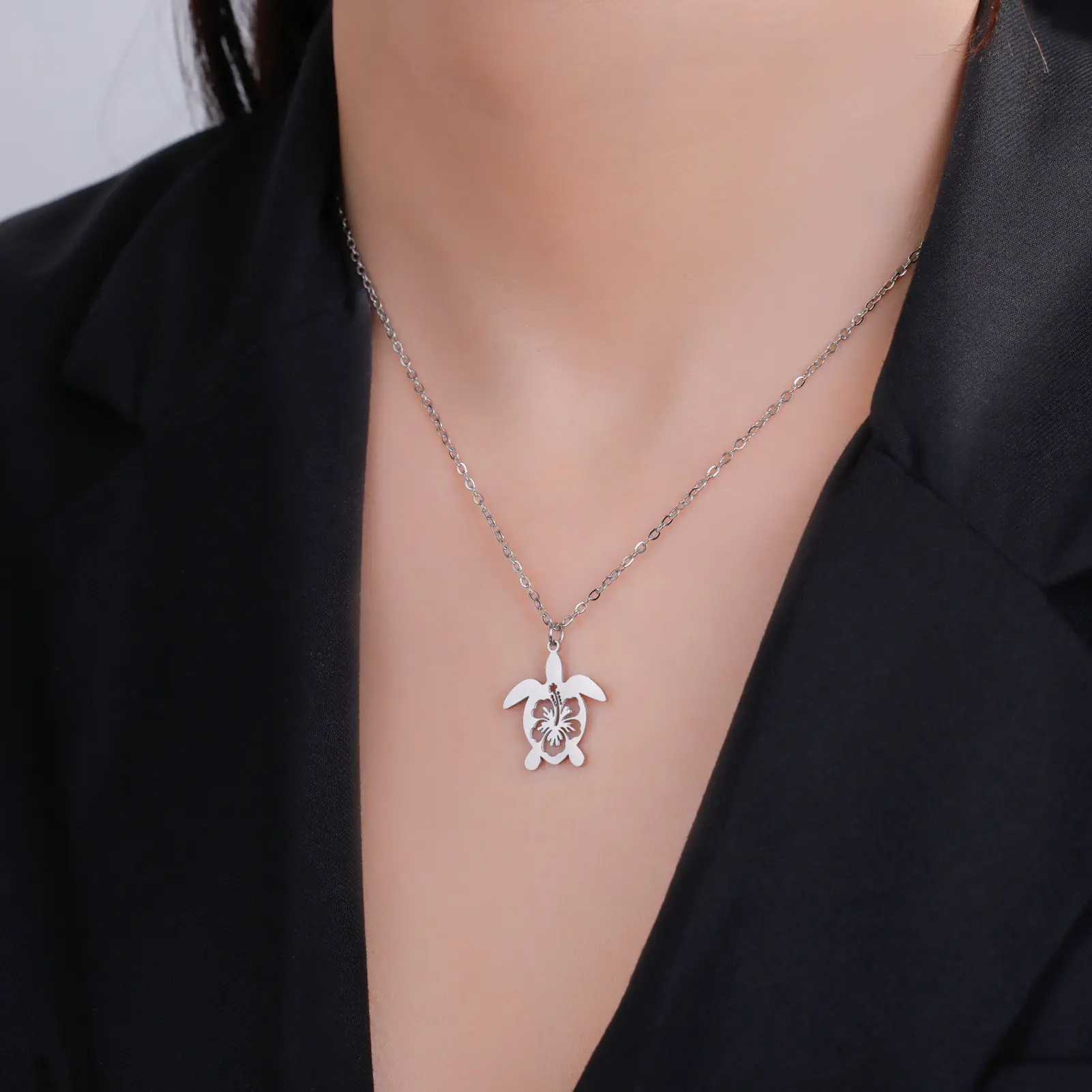 1 Piece Stainless Steel Turtle Necklace Beach And Ocean Vacation Style For Women, Suitable For Daily Wear, Gifts, Fashion Accessories