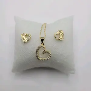 Beutiful Set Earring and pendant with clear stones laminated gold 17 inches for small necks small adults.
