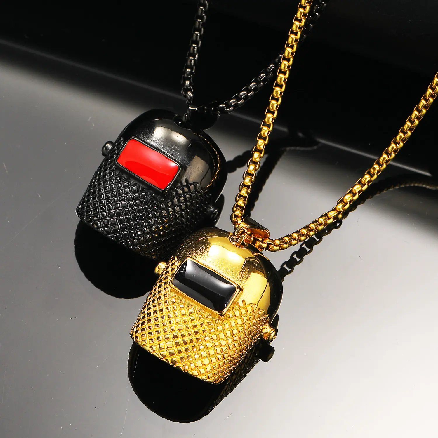 Unisex Stainless Steel 3D Welding Helmet Pendant Necklace - Men's Costume Jewelry, Cast Polished Hip-Hop Accessory with Long Chain, Includes Pendant for Daily Wear