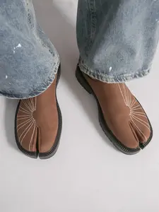 VERA Men's Japanese Retro Vintage Toe-Separating Shoes, Footwear, New Unique Design Minimalist Stitching, Thick Sole Anti-Slip Commuter Half Slippers