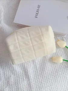 Cute Plush Makeup Bag for Women Portable Travel Small Cosmetic Bags Solid Color Zipper Toiletry Bag Washing Pouch Storage Bags Cosmetics Organizer
