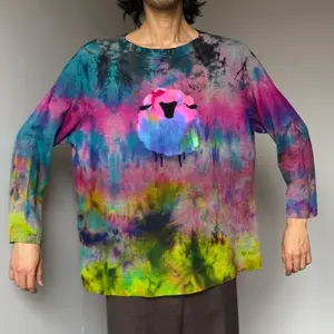 Women’s 3X P dark rainbow sweater fuzzy sheep pullover