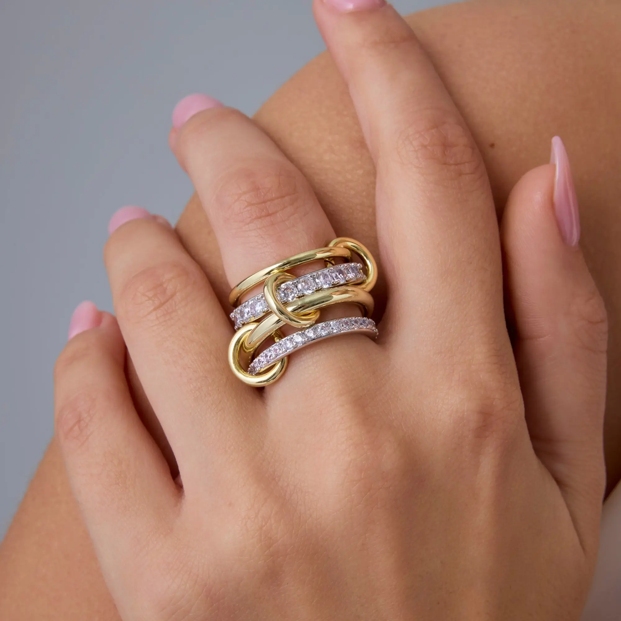 Moodear Interlocked Stackable Rings for Women - Multi Ring Stack Cubic Zirconia Two-Toned Connected Bands Stacking Jewelry
