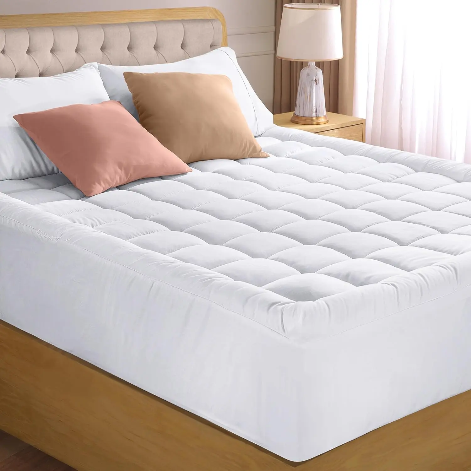 Mattress Pad, Quilted Fitted  Mattress Protector, Deep Pocket Cover Stretches up to 16 Inches, Fluffy Pillow Topper (60x80 Inches, White)