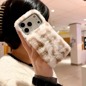 New Fall Winter Leopard Print Plush Warm Protective Hand Phone Case Cover Casing Cellphone Smartphone for Apple iPhone 17 Pro Max, 17 Air, 16/15/14/13 Pro, Anti-Drop Protection