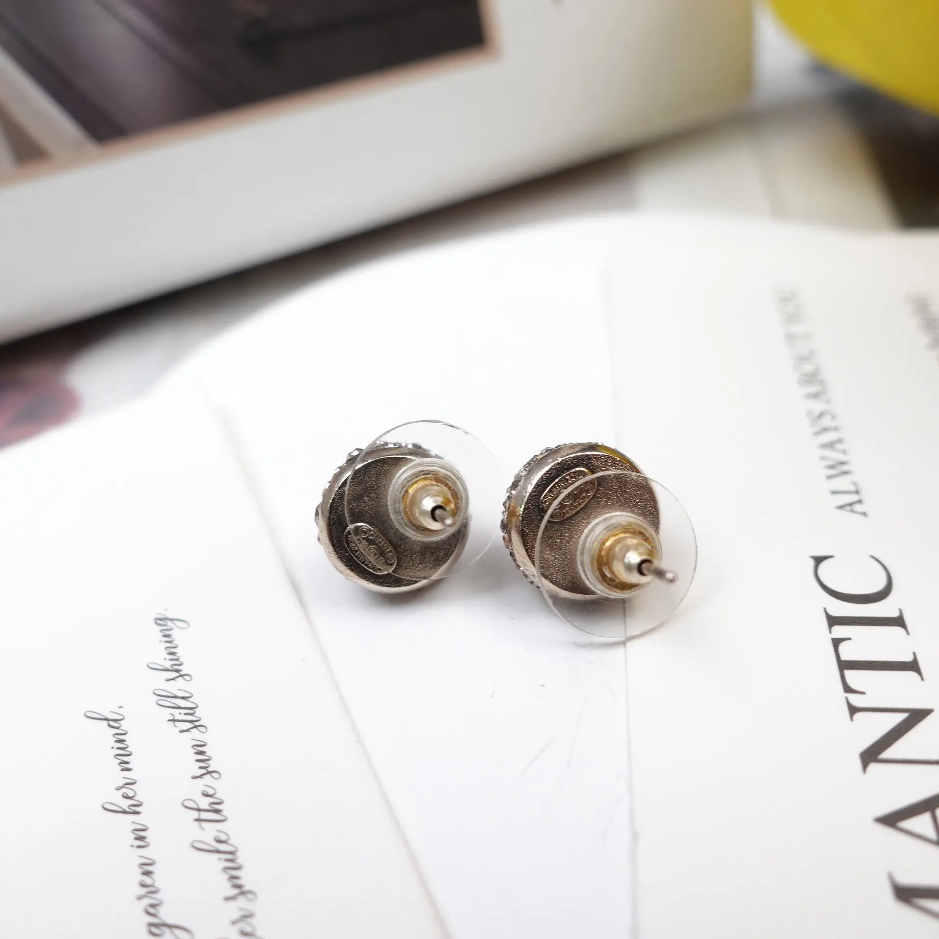 Pre-owned Chanel Pink Crystal Earring T10283013