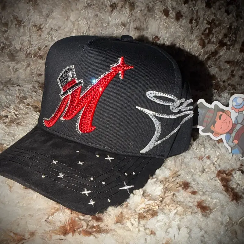 HATS x EL MAGO Collaborativa