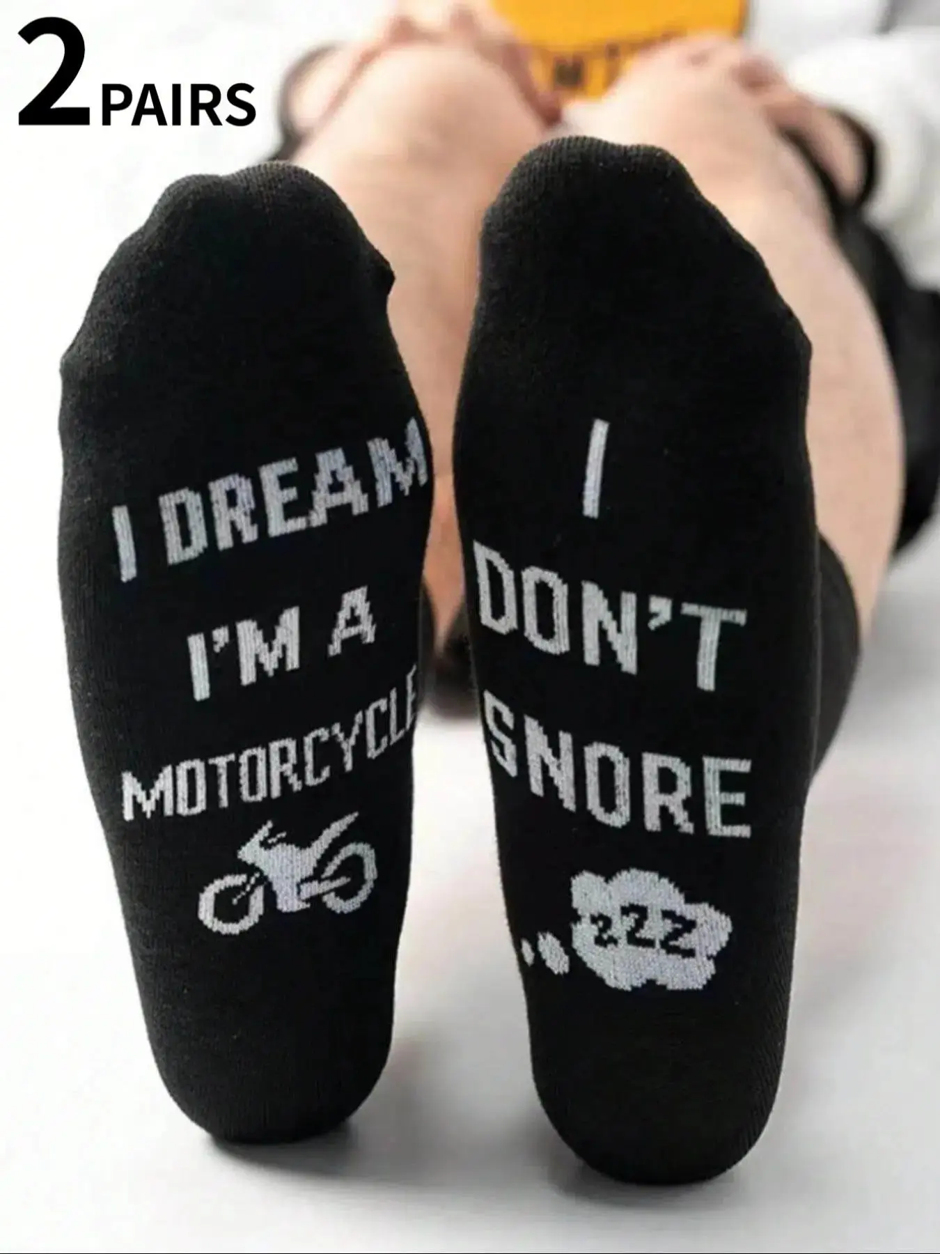 2 Pairs of Men's Novel Motorcycle-Themed Socks — “I Don't Snore, I Dream I'm a Motorcycle” Playful design in black with white text and graphics Comfortable mid-calf length Perfect for motorcycle enthusiasts Ideal gift choice for Valentine's Day and Father