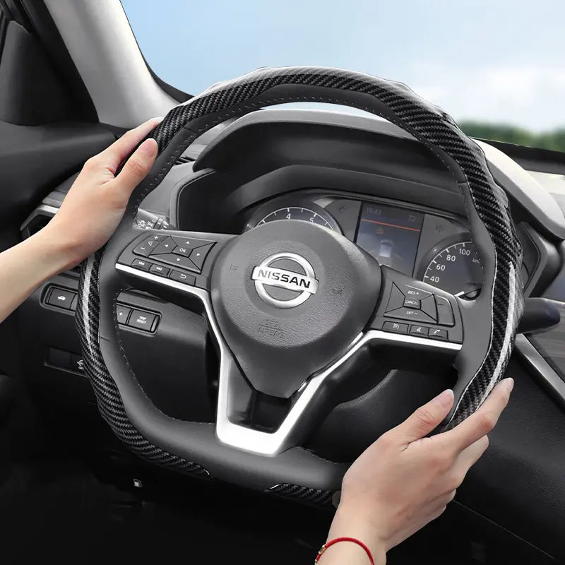 For Nissan Steering Wheel Cover, Protector, Car Accessories, Carbon Fiber Texture Integrated Snap Type Sports Design Scratch Resistant and Durable All Seasons For Rogue/X-Trail/Kicks/Qashqai/Sentra/Altima/Navara/Frontier