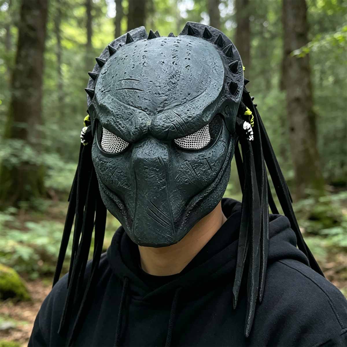 alien v Predator alien latex mask set, 3 unique AVP movie reproductions, realistic and fierce details, suitable for science fiction horror enthusiasts and cosplayers, Halloween haunted house movie theme party props for role-playing