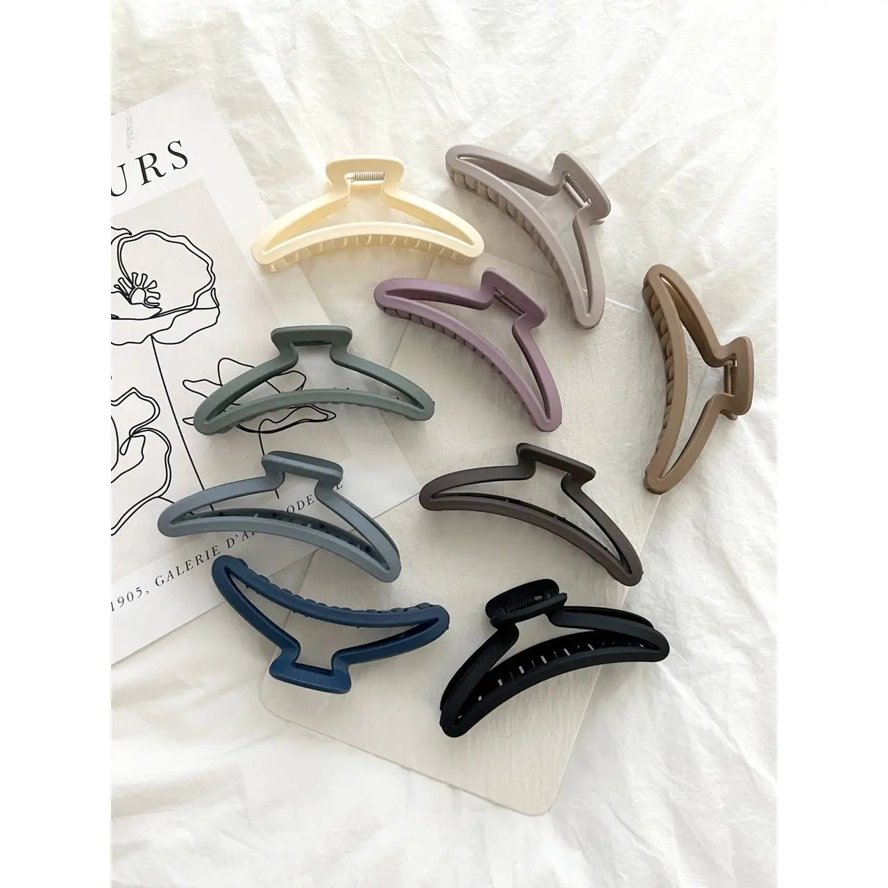 Banana Shape Matte Assorted Clip - CHAVIS: Assorted / ONE SIZE