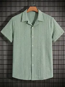 KZZ Men's Casual Short-Sleeve Plain T-Shirt - Summer Menswear Top with Tropical Design, Casual Collared Shirt for Warm Weather Outings, Stylish Pairing with Jeans, Streetwear Outfits
