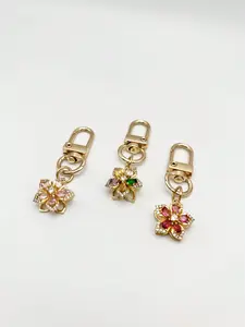 1pc Rotating Five-Leaf Flower Pendant, Bag Accessory, Zipper Decoration, Wallet Charm, Travel Keychain, Copper Alloy, Women's Gift, Holiday Gift
