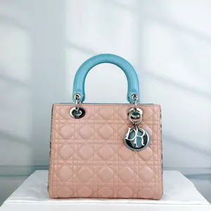 Pre-owned Dior Lambskin Shoulder Bags 7.8'' R7319 Shoulder Bag C9201995774 0520 T1 Qiqi