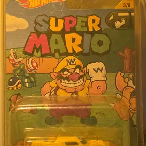 Hot Wheels Super Mario Collectible Toy - Classic Video Game Figure with Original Packaging