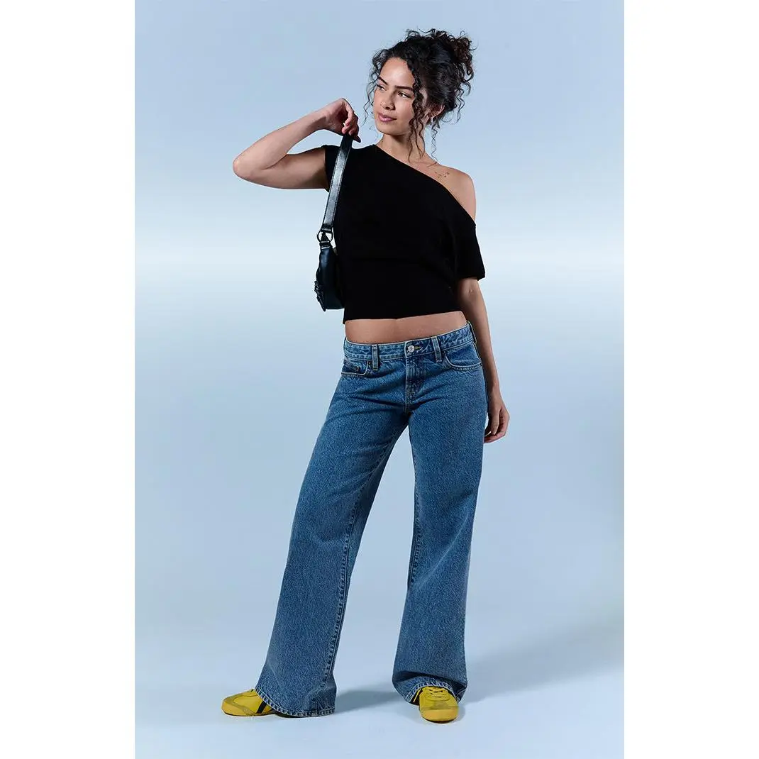 Pacsun Women's Zoe Low Rise Girlfriend Jeans Medium Blue Wash Pacsun Women's Zoe Low Rise Girlfriend Jeans Medium Blue Wash