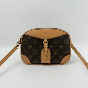 Pre-owned Louis Vuitton canvas Crossbody Bags camera bag【BF 1Z】