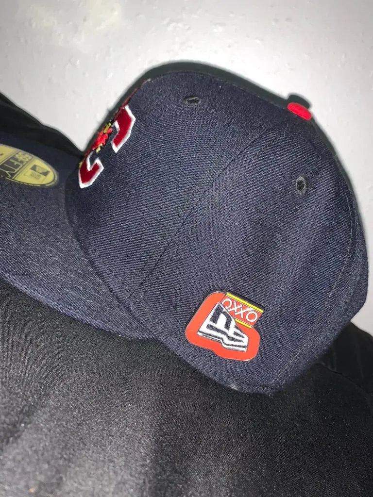 Oxxo Hat Pin