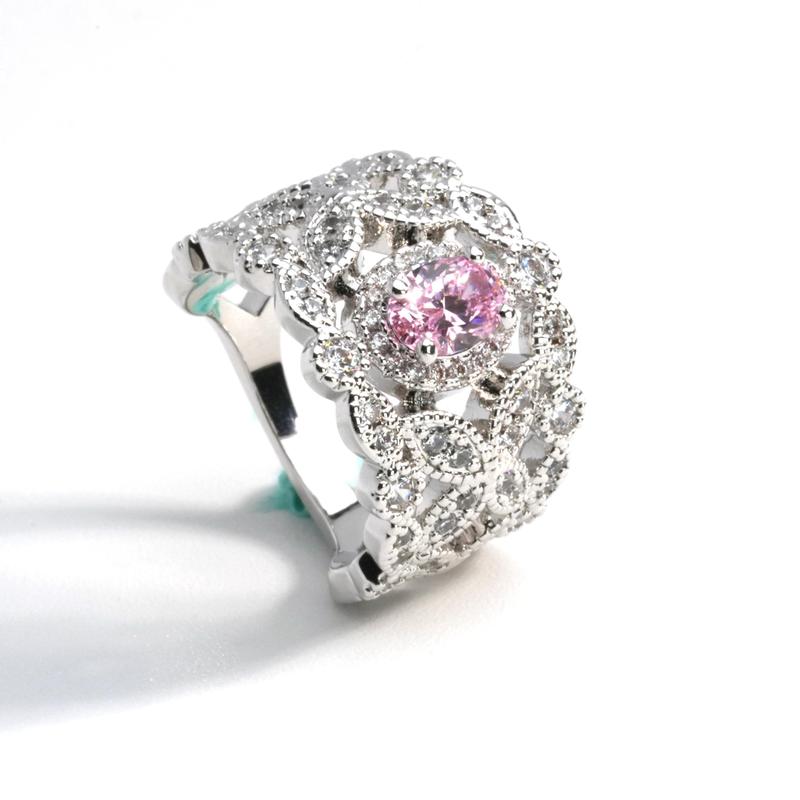 【Lab-Created】AMORETTO| Hearts & Arrows 10/10Aria Lace Ring - Fancy Pink High Carbon Diamond Band with Floral Filigree & Lab-Created Moissanite Stud Earring S925 Sterling Silver Moissanite Jewelry Perfect Birthday Mother’s Day Gift for Men Women