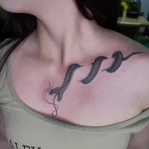 Xoriginal Gothic Serpent Collarbone Tattoo Sticker - Hyper-Realistic 3D Snake Wrap Temporary Tattoo for Women & Men, Mystical Waterproof Body Art with Black Ink Design, Long-Lasting & Vegan