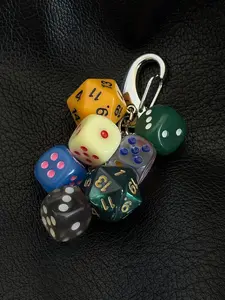 Handmade Retro Dice Keychain, Keychain for Purse, 7-Dice Charm Pendant, Perfect Gift, Bag Accessory, Car Decor, Unique and Fun, Practical and Stylish
