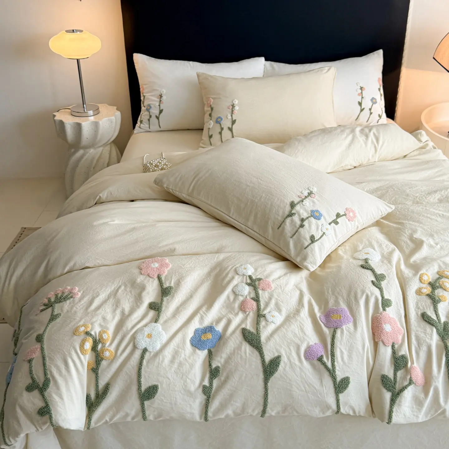 3Pcs Embroidered Duvet Cover Set, Soft Breathable Girls' Bedding with Zipper, 1 Cover + 2 Pillowcases (No Filler), Single/Double/Queen, All-Season Machine Washable, Embroidery Bed Set