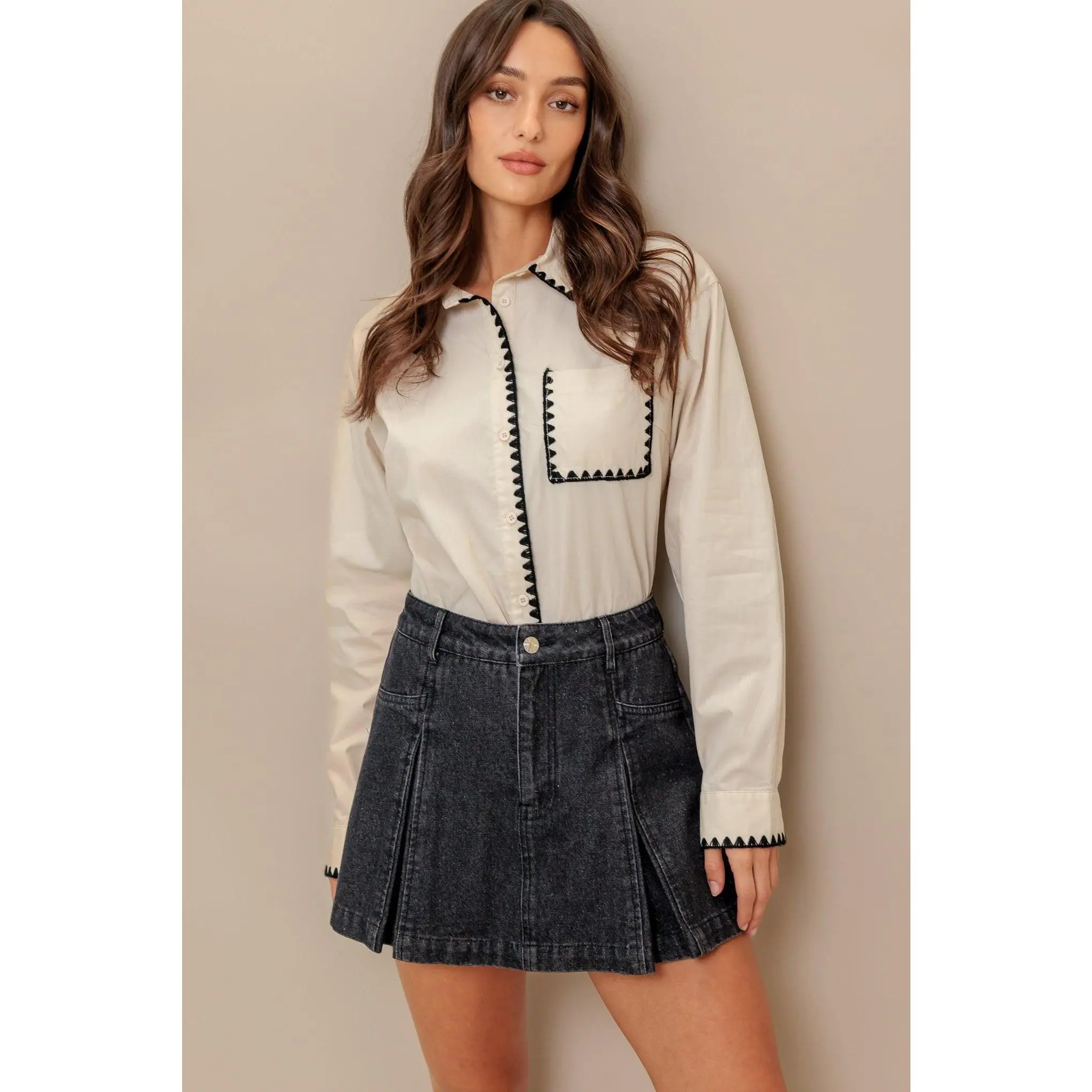 MONO EDGE WOVEN TOP