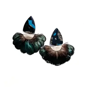 Venus Earring in Black with Peacock Fan