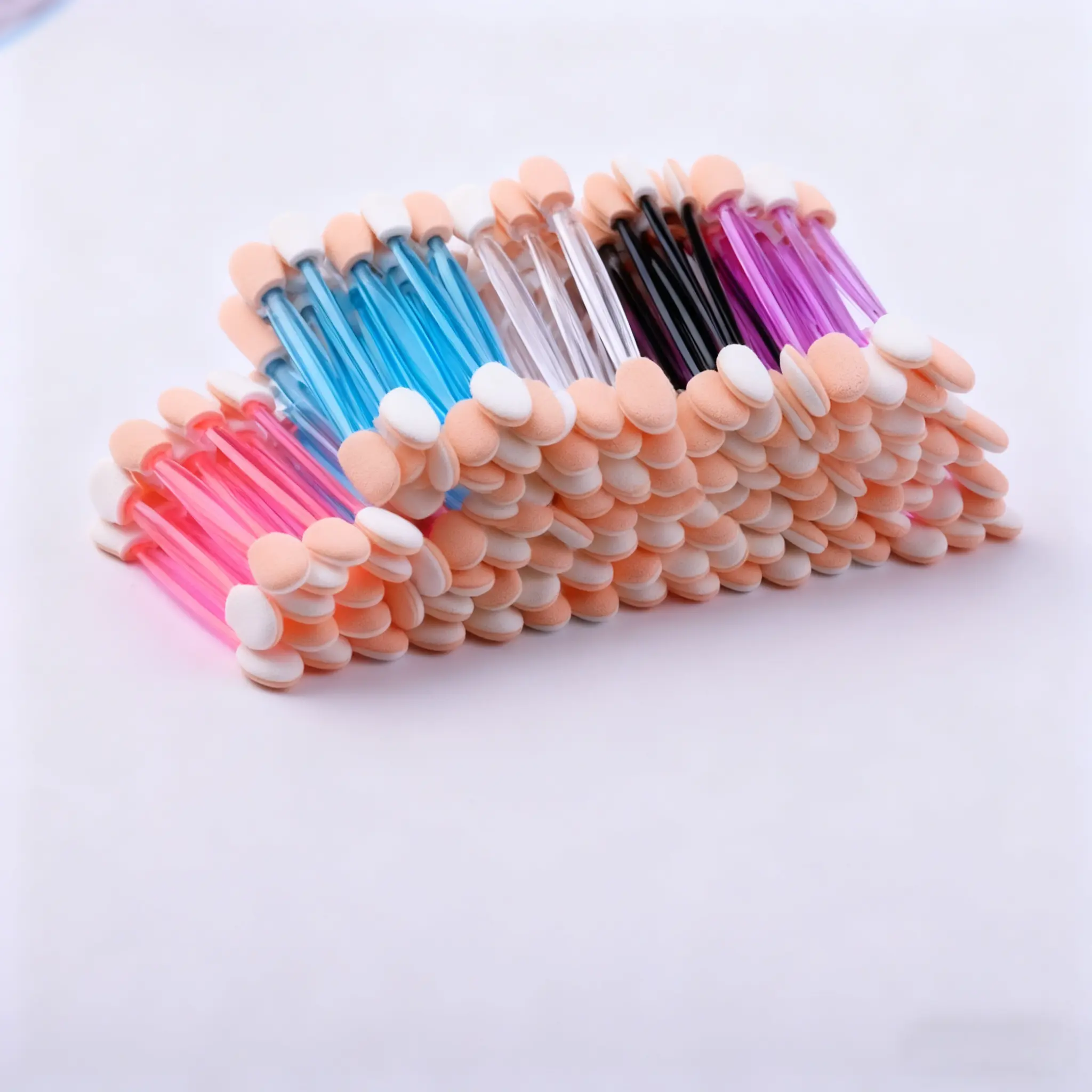 100pcs Disposable Dual-Ended Eyeshadow Brush Set, Portable Blending Beauty Makeup Tool for Women, Ideal for Eye Shadow Application