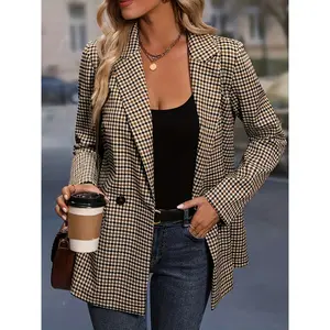 Women’s commuter suit jacket, plaid design, sharp look, perfect for workwear, stylish office wear, elegant women’s outerwear, plaid print blazer