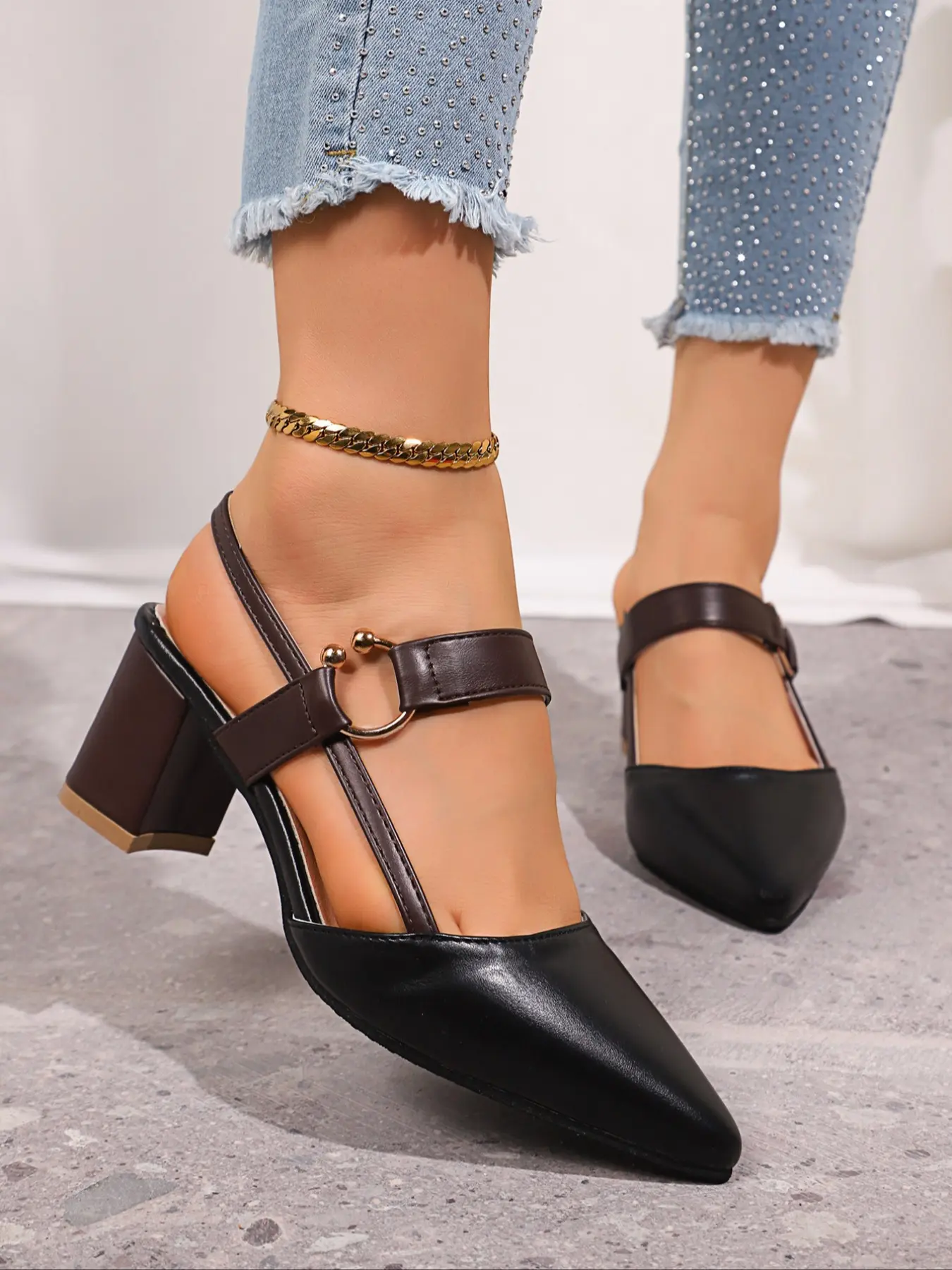 Women's 2026 Summer Vacation Essential Solid Color Pointed Toe Slingback Block Heel Sandals, Ankle Strap Fashion Footwear for Beach Parties, City Strolls & Summer Events #summerwins #ModoPartido